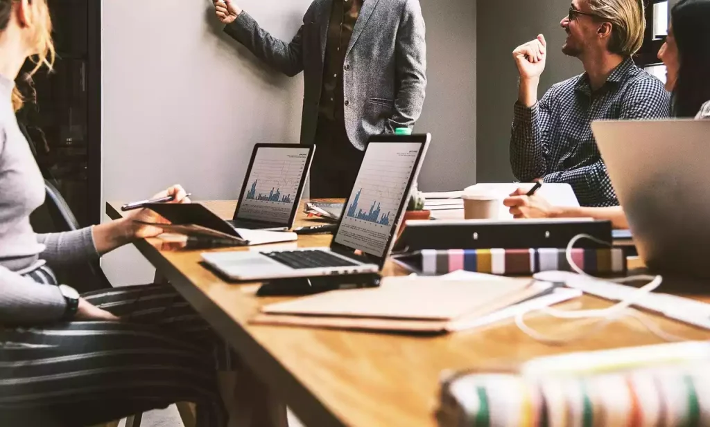 ¿Por qué la estructura empresarial beneficia el crecimiento de tu negocio? 9 estructura empresarial
