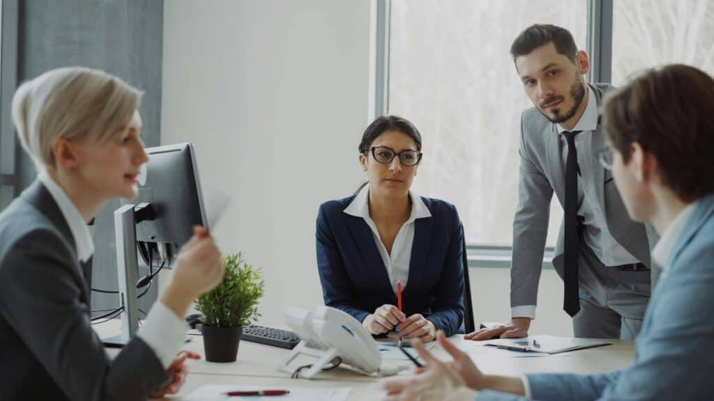 Cómo desarrollar una estrategia empresarial para hacer crecer tu negocio 10 estrategia empresarial Cómo desarrollar una estrategia empresarial para hacer crecer tu negocio